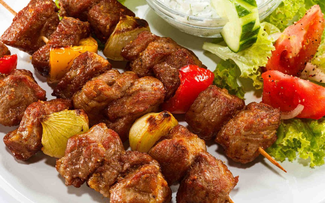 Kebab de vită grecesc marinat